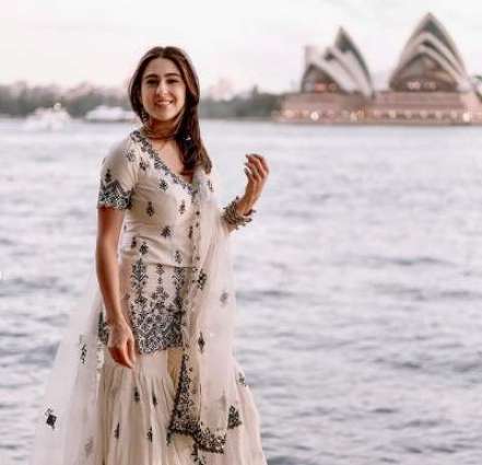 Sara Ali Khan stuns fans by latest pictures in Sydney