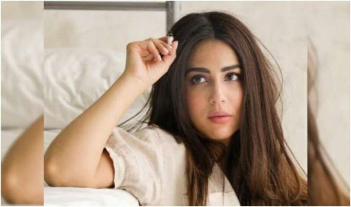 Ushna Shah reveals she is fan of Mahira Khan