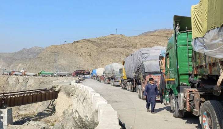 حکومة أفغانستان تعید فتح معربی تورخام الحدودي مع باکستان