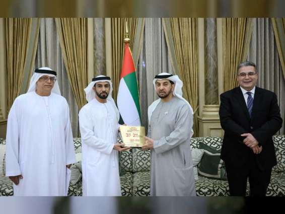 Hamdan bin Zayed receives Abu Dhabi University delegation