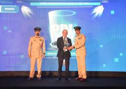 عبد الله المري يكرم الفائزين في جوائز القمة الشرطية العالمية