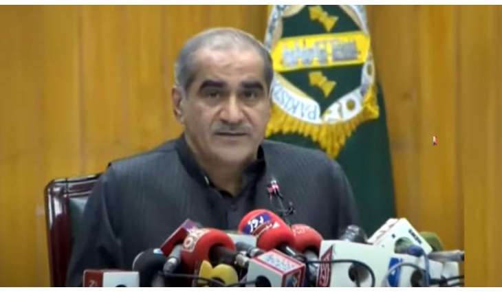 Railway Minister announces 10 to 15pc reduction in train fares