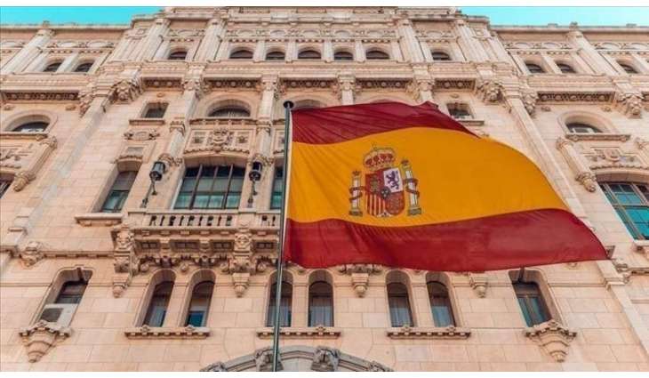 Building of Spanish Parliament Doused With Red Paint by Eco-Activists
