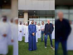 محمد بن راشد يشهد مزاد دبي "بريز اب" في مضمار ميدان