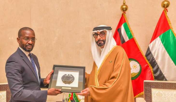 البواردي يستقبل وزير دفاع موزمبيق
