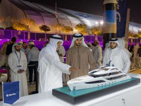 راشد بن حميد النعيمي يزور معرض دبي للقوارب 2023
