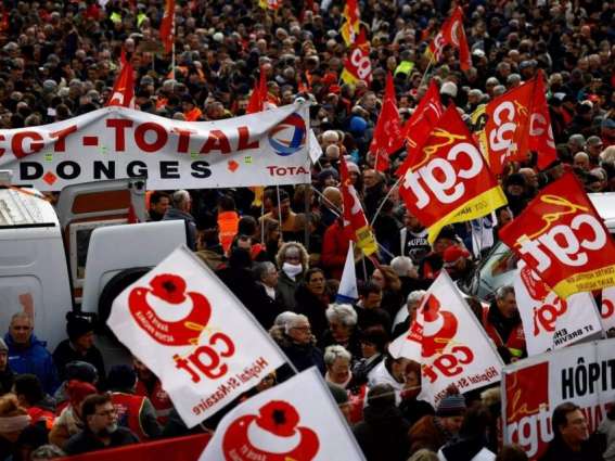 Trade Union Says 700,000 Protesters Join Strike Against Pension Reform in Paris - Reports