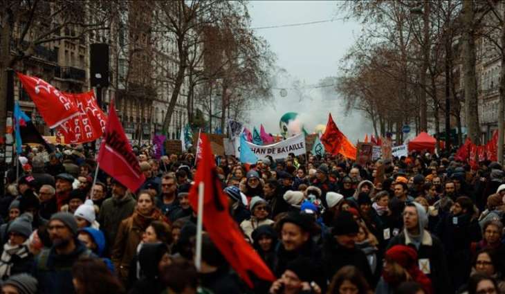 French Citizens Continue to Protest Against Pension Reform Across Country - Reports