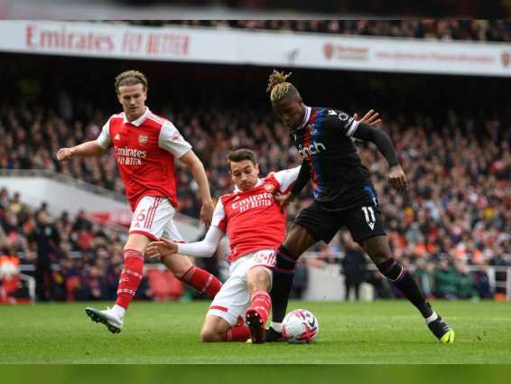 Arsenal beat Crystal Palace to go eight points clear