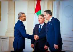 Abdullah bin Zayed meets two members of Presidency of Bosnia and Herzegovina