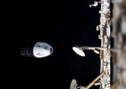 سلطان النيادي وطاقم البعثة 69 على متن محطة الفضاء الدولية يرسلون عينات بحثية إلى الأرض عبر المركبة "دراغون"