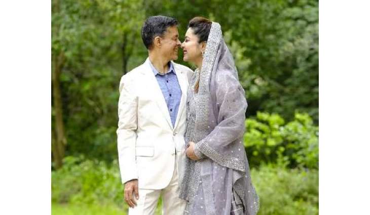 Singer Komal Rizvi announces surprise wedding with Silicon Valley CEO