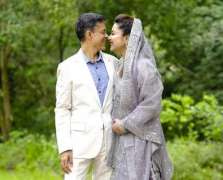 Singer Komal Rizvi announces surprise wedding with Silicon Valley CEO