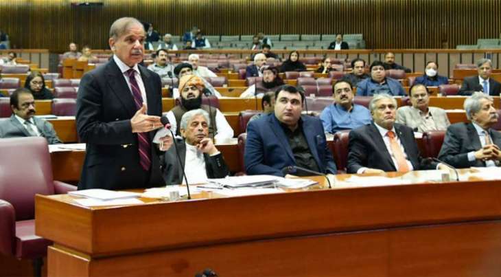 PM expresses concerns over CJP’s remarks about lawmakers in election delay case