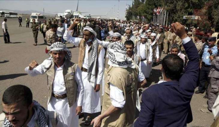 Yemenis Exchange 320 Prisoners in First Swap Since March Pact - Sources