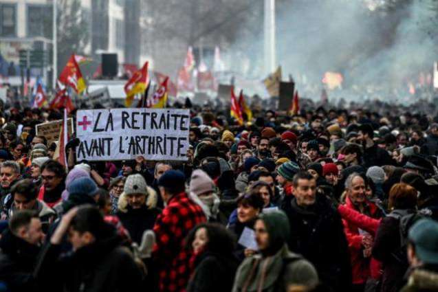 French Trade Unions Refuse to Discuss Pension Reform With Gov't Before May 1