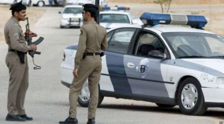 شرطة سعودیة تضبط مقیما باکستانیا بتھمة تسول مباشر من أمام المسجد