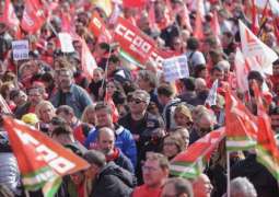 Spanish Trade Unions Demand Pay Raise in 70 Protest Actions Countrywide