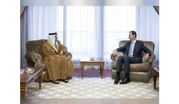 منصور بن زايد يلتقي الرئيس السوري على هامش القمة العربية في جدة