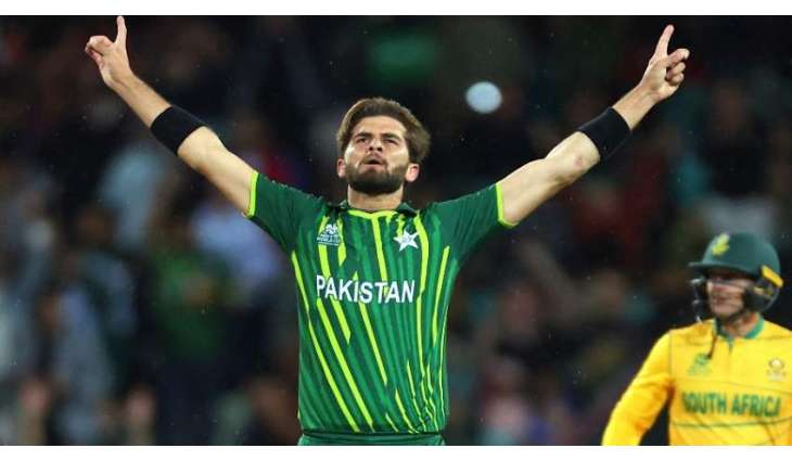 Shaheen Afridi hits six in last over to lead  Nottinghamshire to victory