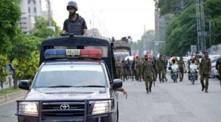 الشرطة تتھم رئیس الوزراء السابق عمران خان برفض السماح بتفتیش منزلہ