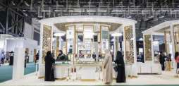 أنامل إماراتية مبدعة تجتذب أنظار زوار معرض جواهر الإمارات