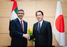عبدالله بن زايد ورئيس وزراء اليابان يبحثان في طوكيو الشراكة الإستراتيجية بين البلدين