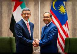 Abdullah bin Zayed meets with Malaysian counterpart