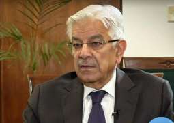 Khawaja Asif admits legal obstacles in prosecuting civilians in military courts