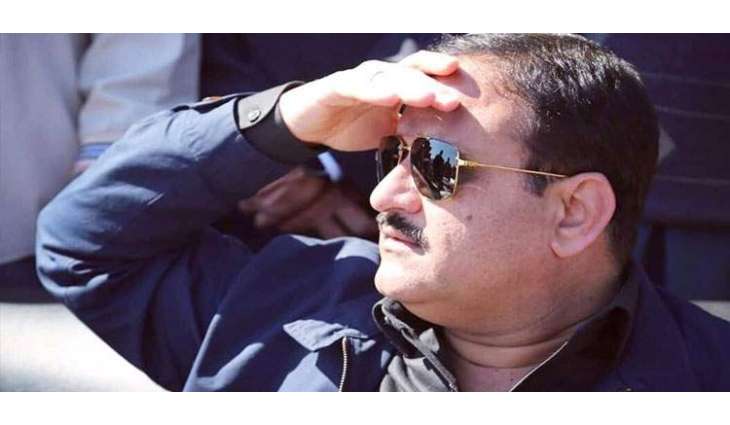Usman Buzdar decides to step away from politics


 