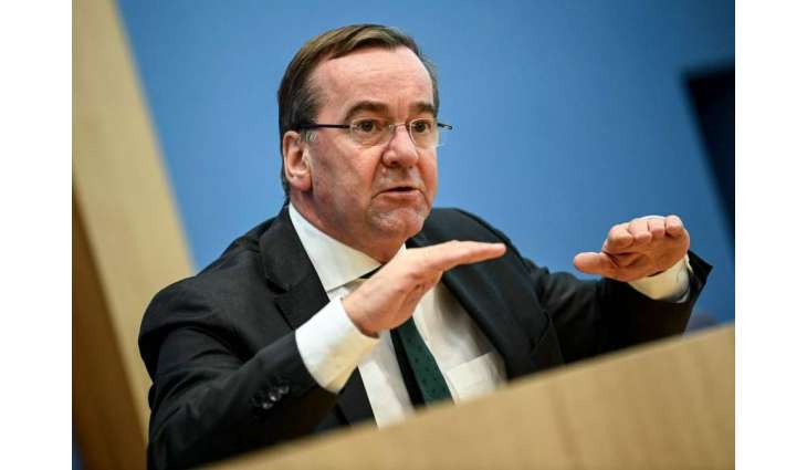 German Defense Chief Tops Popular Politicians' List - Poll