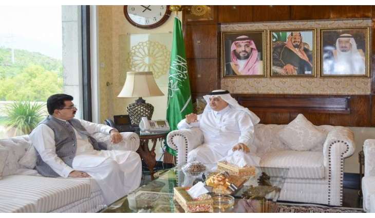 رئیس مجلس الشیوخ یجتمع بسفیر السعودیة لدی اسلام آباد