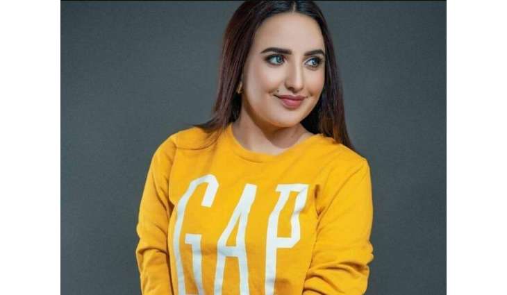Hareem Shah asks Imran Khan to stay strong during difficult times