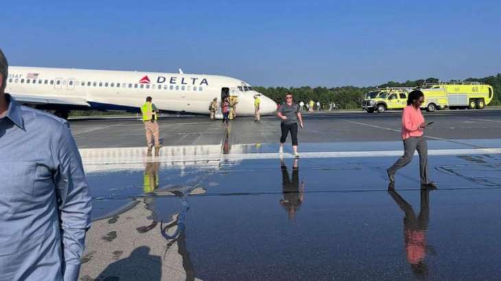 Delta Flight Safely Lands Without Front Gear in Charlotte - Reports