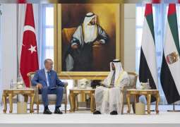 رئيس الدولة والرئيس التركي يعقدان جلسة مباحثات