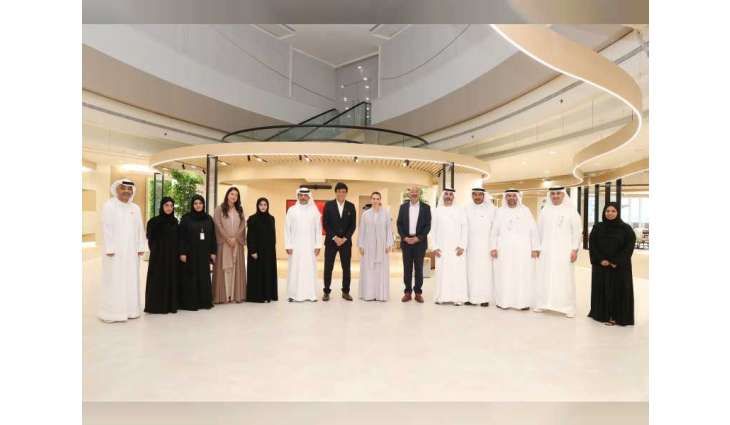 Mariam Almheiri witnesses opening of new e& enterprise Innovation Centre
