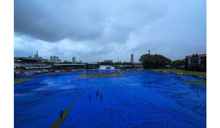 Pakistan seizes lead on day two, rain halts play
