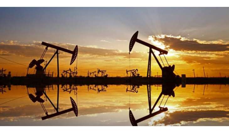 US Crude Oil Hits 3-Month High Above $80 on Economic Growth, Production Cuts