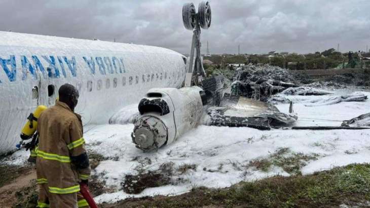 Passenger Plane Crashes After Landing at Somali Capital's Airport - Aviation Authority