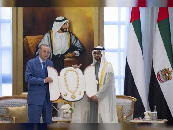 تقلده عدد كبير من قادة الدول وملوكها .. "وسام زايد" أعلى وسام  تمنحه دولة الإمارات