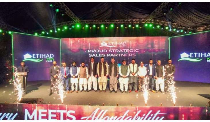 Etihad Town Phase 1 Lights Up Raiwind Road with a Spectacular Grand Ballot Night and Independence Day Celebration