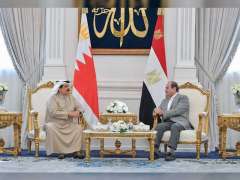 ملك البحرين والرئيس المصري يبحثان مستجدات الأوضاع الإقليمية والدولية