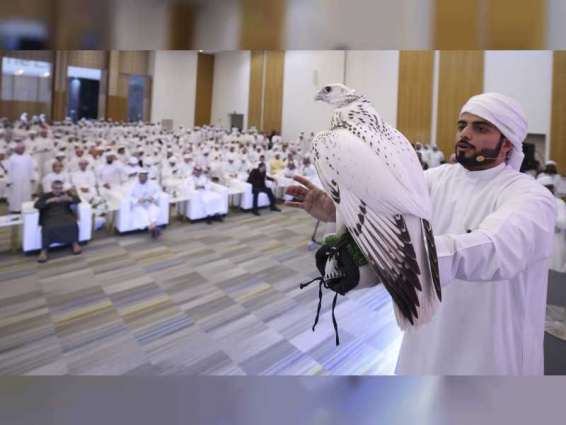 Falconers of the world meet in Abu Dhabi for new falcon auction