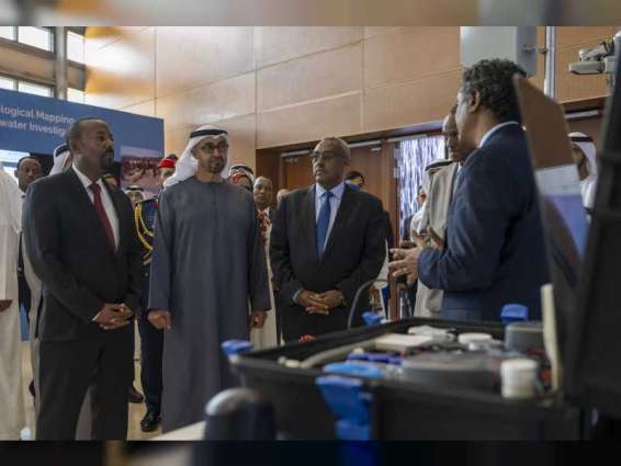 في إطار زيارة سموه لأديس أبابا .. رئيس الدولة يشهد انطلاق " معرض المياه والطاقة " الذي افتتحه رئيس وزراء إثيوبيا في المتحف العلمي