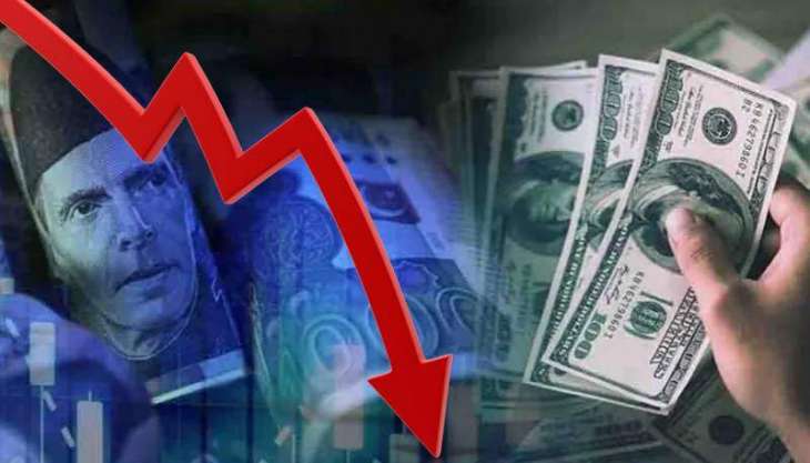 Rupee hits historic low as import demand boosts dollar
