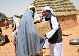 UAE humanitarian team continues to distribute food parcels in Chadian villages of Amdjarass