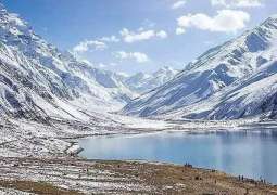 Winter season commences in Kaghan Valley with snowfall