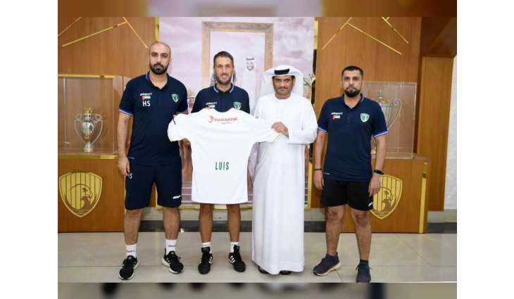 "الإمارات" يتعاقد مع المدرب الإسباني لويس بلاناغوما