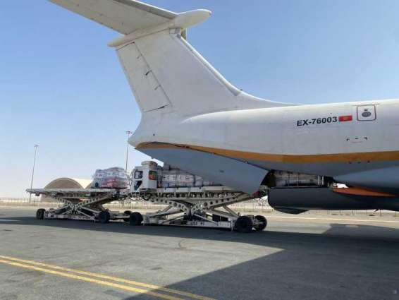 وصول طائرتي مساعدات إماراتية إلى بنغازي