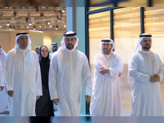 سلطان بن أحمد القاسمي يطلع على الفعاليات المصاحبة والأجنحة المشاركة في المنتدى الدولي للاتصال الحكومي